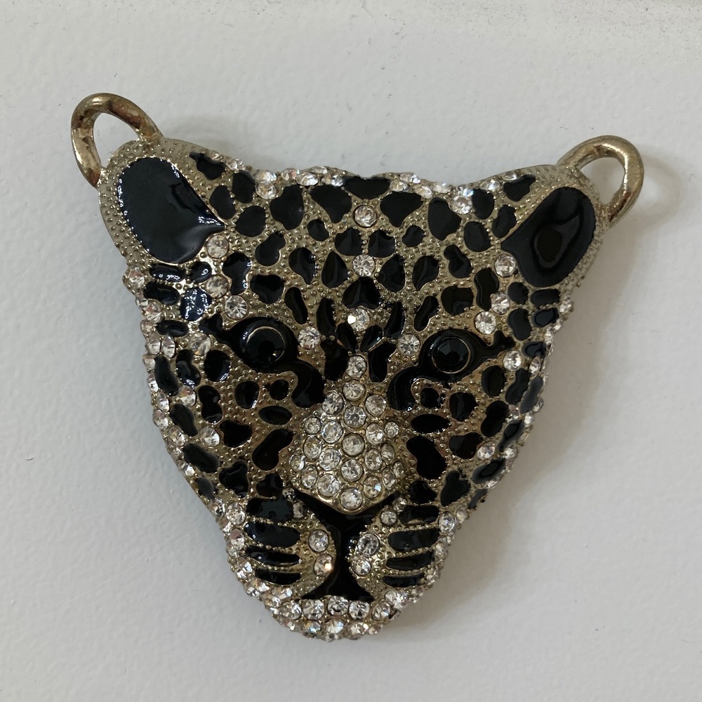 Leopard Head Gold Tone With Black Spots Magnet